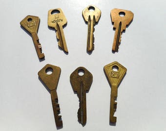 Vintage keys steampunk decor rustic keys photo props vintage key necklace antique keys for crafting supply old keys brass key vintage supply