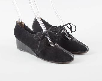 Vintage 1940s Shoes | 40s Black Suede Leather Wedges Lace Up Cutout Oxford Heels (womens size 5.5)