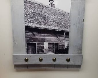 Farmhouse photo frame.