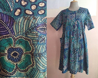 M - L - 70s Summer Cotton Dress - Holiday Day Dress - Graphic Floral Print - Knee Length Dress - Vintage