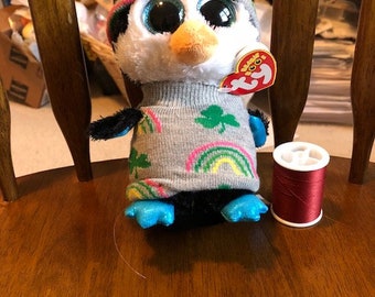 Beanie boo penguin or owl Rainbows and Shamrocks sweater and hat