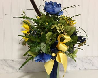 cemetery vase flowers, grave flowers, cemetery decoration, vase flowers, flowers for cemetery vase, memorial flowers