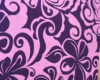 5.5 YARDS Hawaiian Fabric Purple Flowers Flower Plumeria Frangipani Island Fabrics Tiki Bar Hawaii Vintage Dress Muumuu