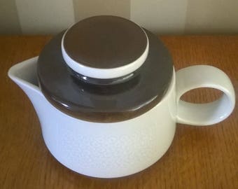 Rorstrand Sweden Vintage Porcelain refractory saucepan with lid Forma design Olle Alberius. 1967-81