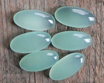 Chalcedony cabochon mint-elongated-25 x 12 mm