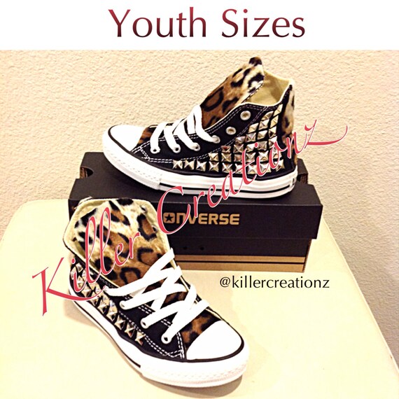 converse silver leopard