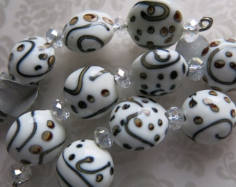 Lamp work Beads, Set of 4, Handmade Glass, Handpainted, 16mm, 1.5mm holes, Delightfully cheerful! Unisex