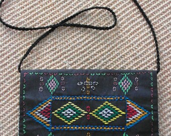 PORTO FREI Tuareg Tasche Handarbeit Unikat Nomaden Frauen Stickerei aus Niger Sahara Wüste Air Gebirge