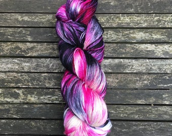 Vamp (superwash merino w/ nylon - 100g hand dyed sock yarn)