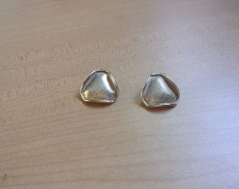 vintage clip on earrings brushed goldtone