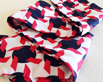 Vintage 1960s Mid Century Patriotic Scarf Rrd White and Blue Geometric Design