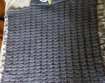 Owl hood blanket. Measurement: 33'x34' without hood.