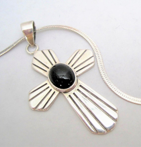 Sterling Mexico Necklace - 925 Pendant - Onyx Center - 18" Sterling Serpentine Chain