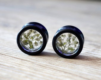 real flower plugs black plugs floral gauges flower plugs white flower tunnels unusual girly earplugs 2g 0g 00g 1/2 9/16 5/8 11/16 13/16 inch