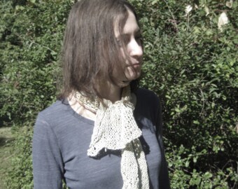 Frost scarflet