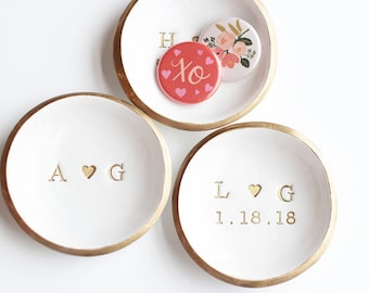 Personalized Ring Dish / Wedding Ring Holder / Initials and Date Jewelry Dish / Wedding Gift / Engagement Gift / Anniversary / Gift for Her
