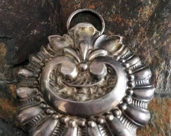 Loop of cape to 19th century sterling silver / Antique silver cape buckle