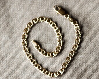 An Interesting 9ct Gold Bracelet SKU1149