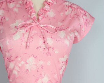 1950s Dress - Vintage Fit Flare Floral Day Dress - M/L - Pleated - Ruffle Collar - Matching Belt - Cap Sleeve - Pastel Pink - Summer Spring