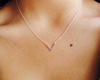 Sterling Silver Bar Necklace / Triangle V Necklace / Arrow Necklace / Stack Necklace / Dainty Silver Chain
