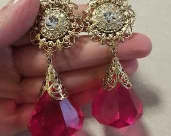 CHANDELIER earrings with rhinestones and pink pendant