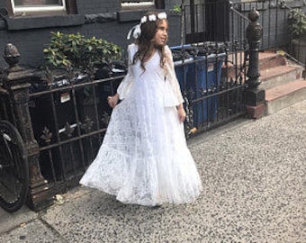 First Communion Dress, Flower Girl Off White Lace Dress, Boho-chic Girls Dress, Lace dress girls, Boho flower girl dress, Bohemian Wedding