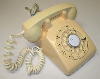 Retro ITT Model 500 Beige Rotary Dial Telephone Dated May 1979