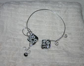 Fantasy polymer clay and aluminum wire necklace