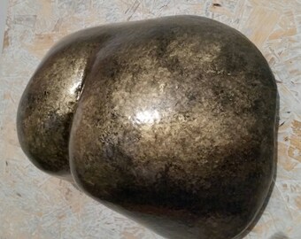 Sculpture of a female bum