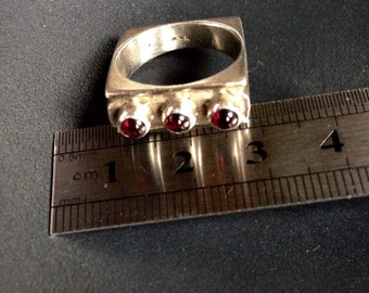 Vintage silver ring - angular.