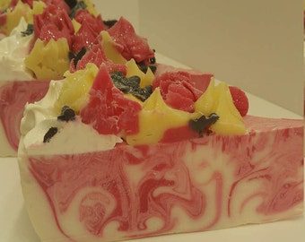 Raspberry Vanilla Cake Slice