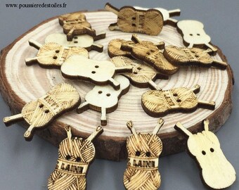 Set of 5 wood buttons wool