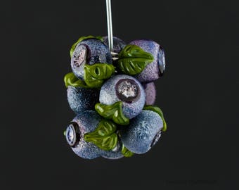 Artisan lampwork blueberry beads , Glass Blueberry bead, 1 pc berry lampwork beads, lampwork bead with handmade blueberry