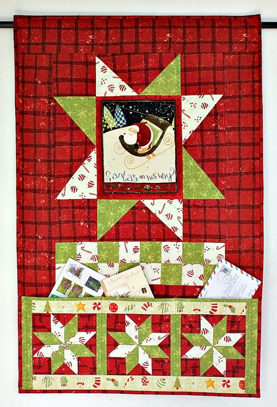 christmas-quilted-card-holder-wall-hanging-benartex-fabrics-etsy-in-2021-fabric-christmas