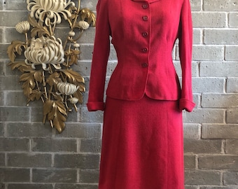 Vintage suit 1940s suit hot pink suit wool suit size medium wool suit jacket and skirt andrews suit fitted suit film noir girl friday