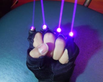 LASER - PURPLE GLOVES.