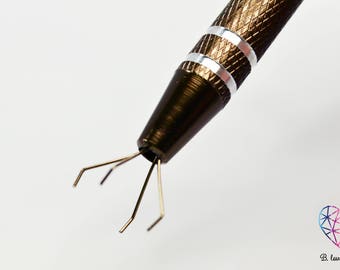 Cotton Claw - special tool to hold cotton balls and protect your nails - nail stamping plates (B. Loves Plates )