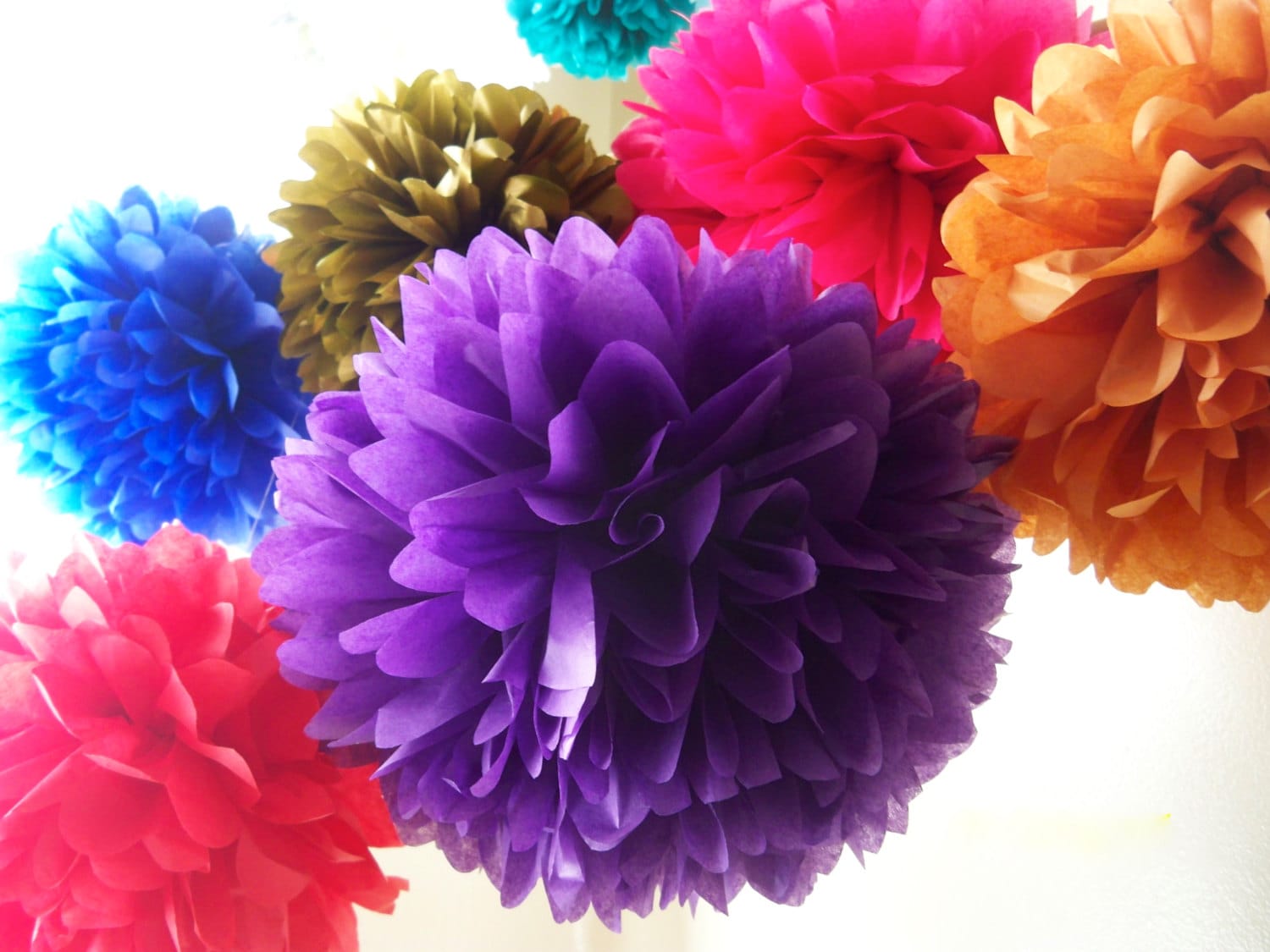 Bollywood / 7 Tissue Paper Pom Poms / Bollywood Party
