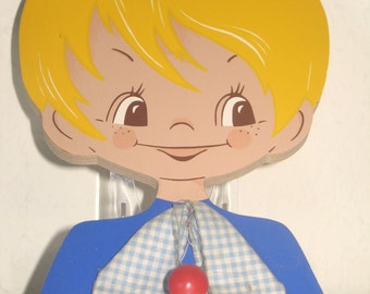 Original 70er Jahre Kindergarderobe von "Mertens Kunst", 1972