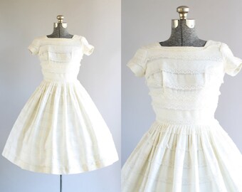 Vintage 1950s Dress / 50s Lace Dress / Jo Jr. Cream Dress w/ Lace Trim XS