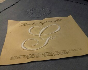 Vintage French monogram Letter G