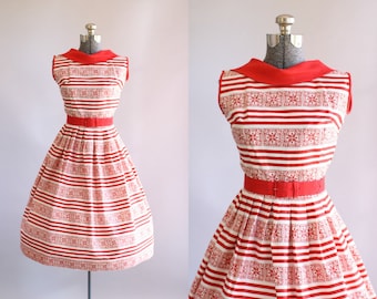 Vintage 1950s Dress / 50s Cotton Dress / Red and White Striped Dress w/ Reversed Collar XS/S