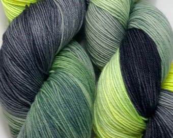 Hand dyed sock yarn, superwash merino & nylon, 463 yds / 100 grams. Great for knitting, crocheting, weaving
