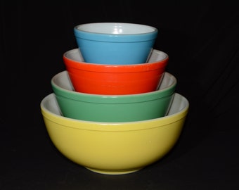 Full set (4) of PYREX Primary Color Mixing Bowls, Vintage Pyrex Mixing Bowl Set, No Numbers Bowls, Primitive, 1940s