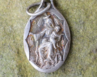 Vintage Regina Decor Carmeli & Sacred Heart French Religious Medal, Signed Karo Patron Saints Medal, Vintage Catholic Jewelry