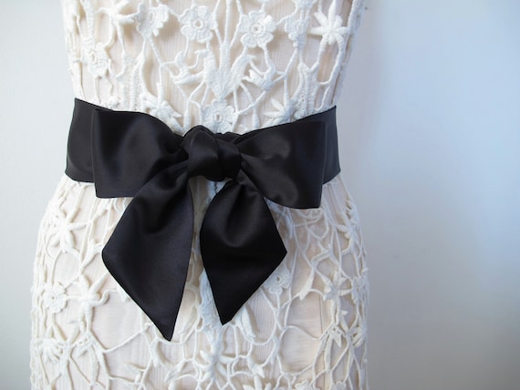 Items similar to Black Sash, Bow Belt, Wedding Sash, Bridesmaid Sashes