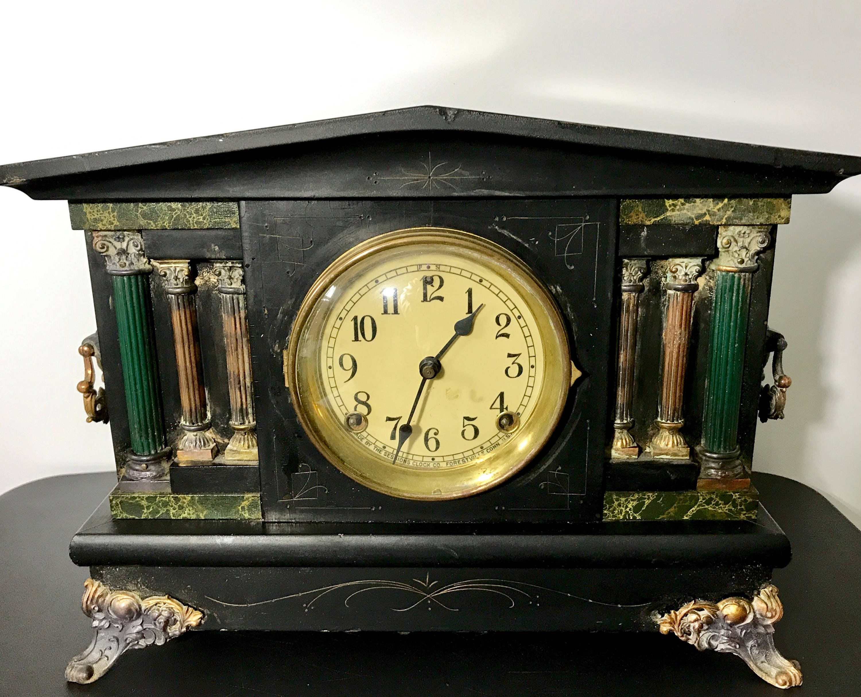 Vintage Sessions Mantle Clock with Key