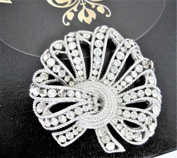 Trifari Rhinestone Brooch, Clear Rhinestones, Vintage Brushed Silver, Wedding Pin, Collectible Trifari