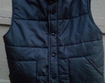 Vintage navy puffer vest 44