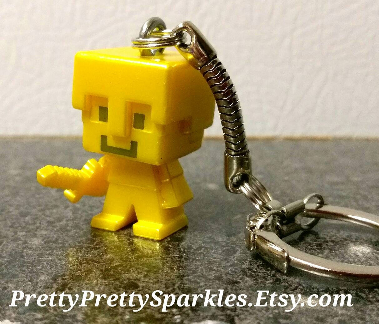 Minecraft Keychains / Golden Armor Steve keychain / Minecraft